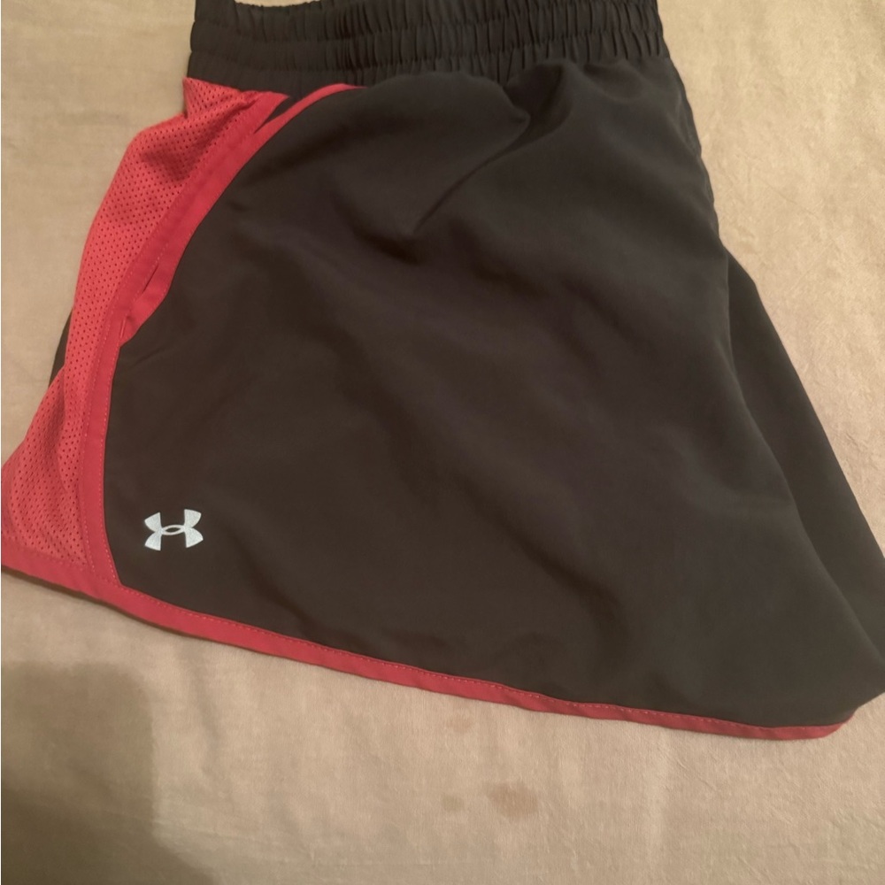 Under Armor Athletic Shorts - Picture 2 of 4